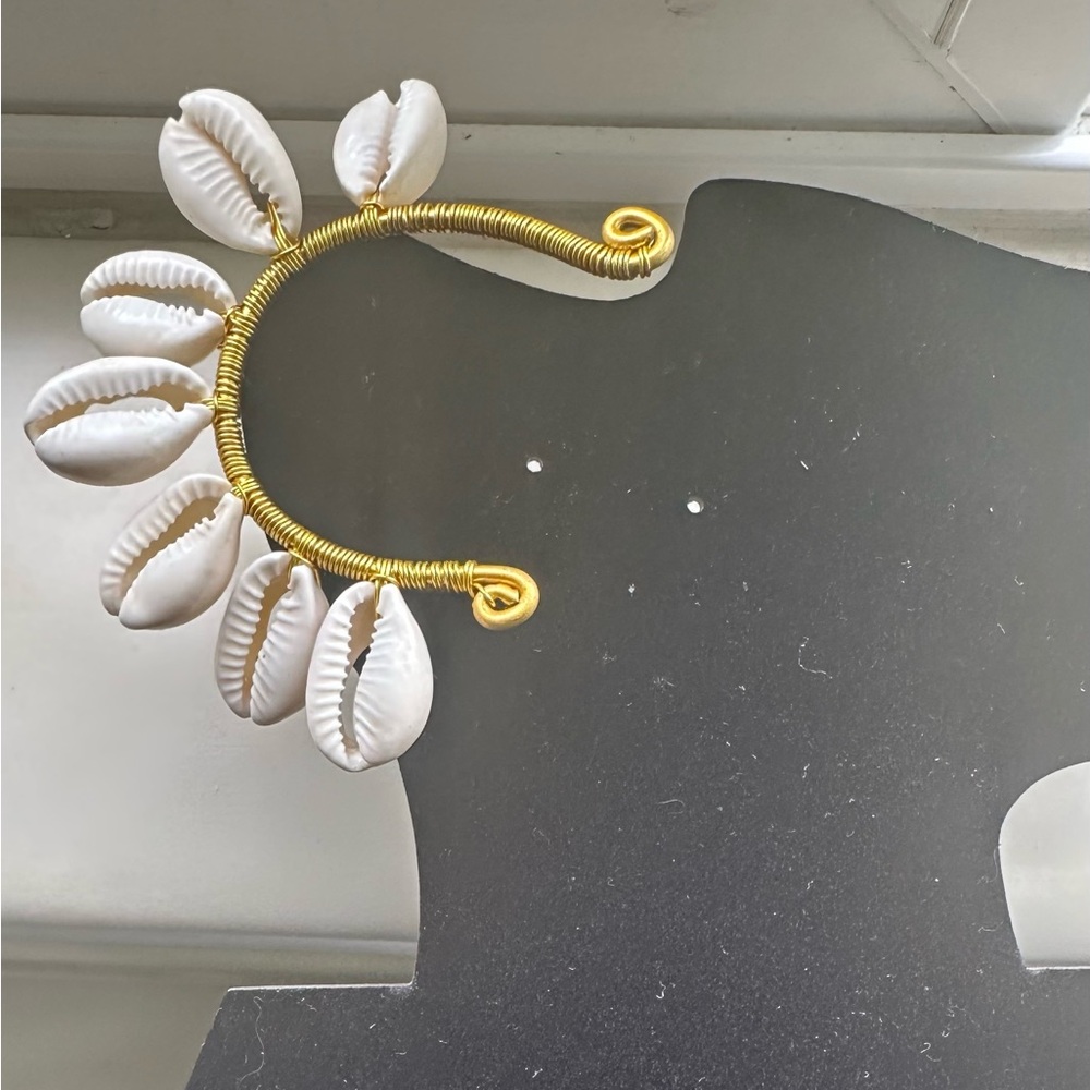 Gold Wire Sea Shell Ear Cuff
